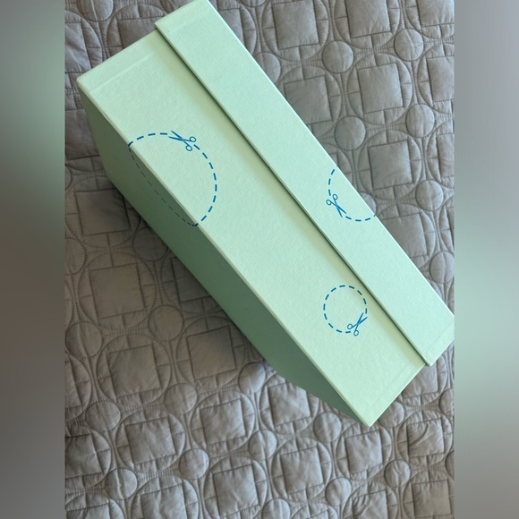 Off-White Shoe Box - Picture 8 of 16